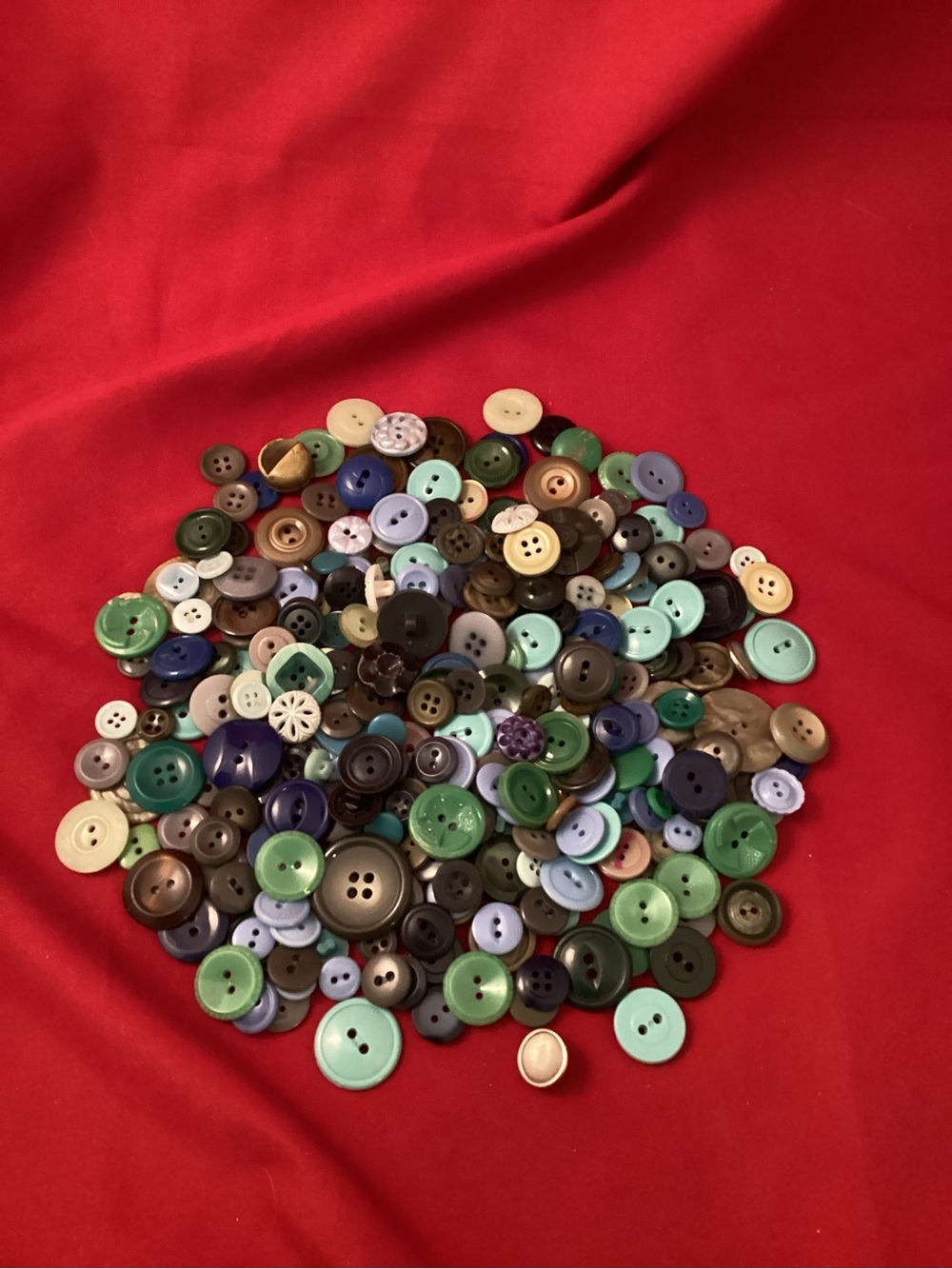 200 Grams Of Blue and Green Sewing Button Mix
